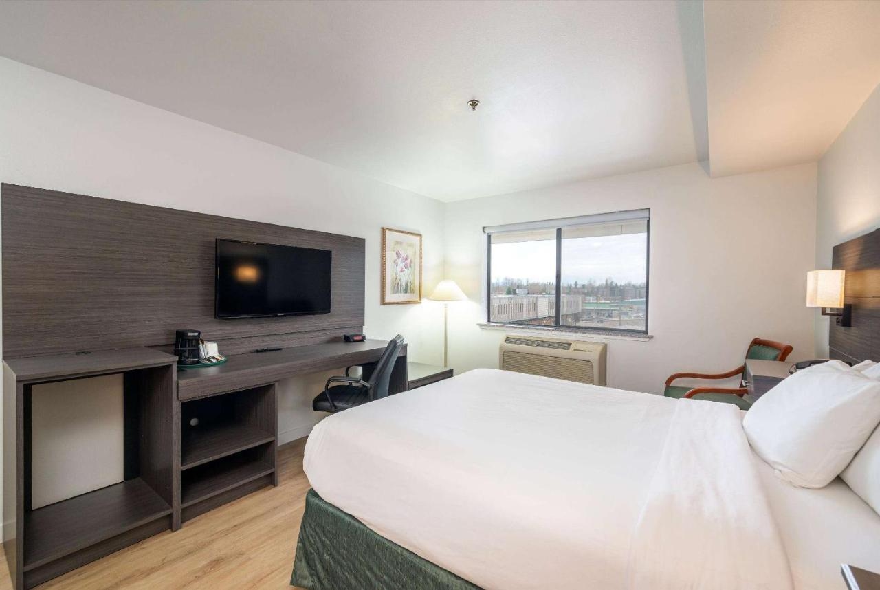 Baymont Inn & Suites By Wyndham Bellingham Esterno foto