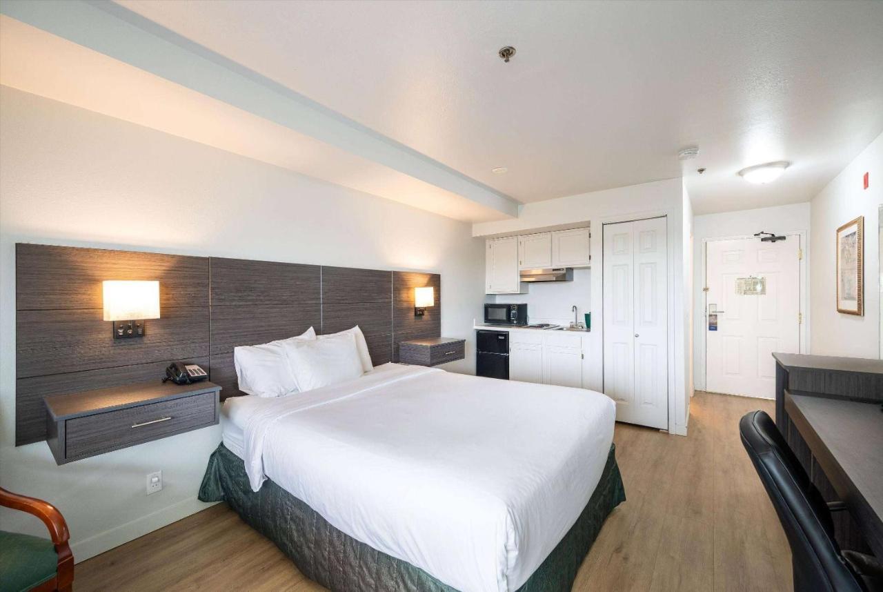 Baymont Inn & Suites By Wyndham Bellingham Esterno foto