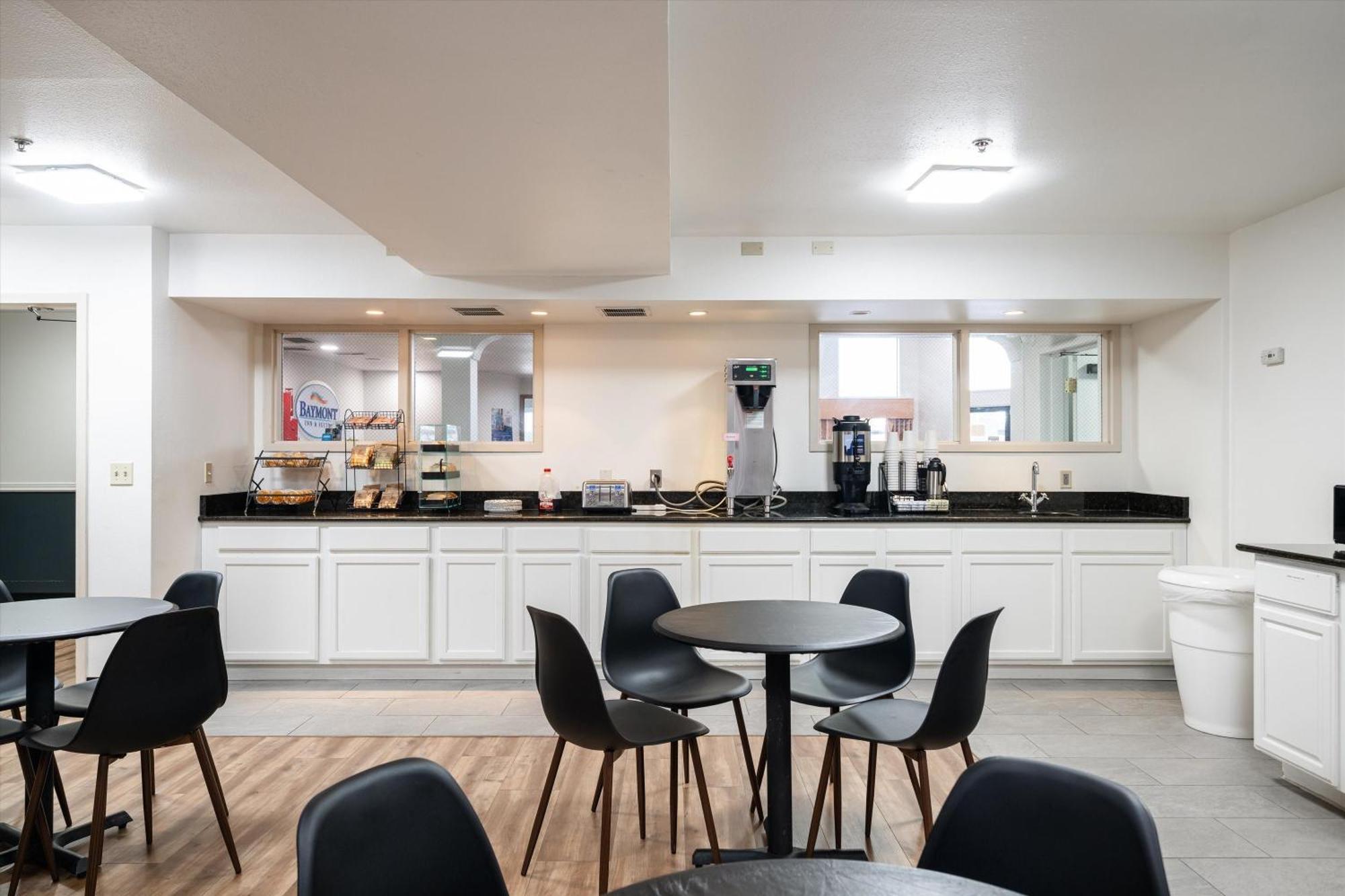 Baymont Inn & Suites By Wyndham Bellingham Esterno foto